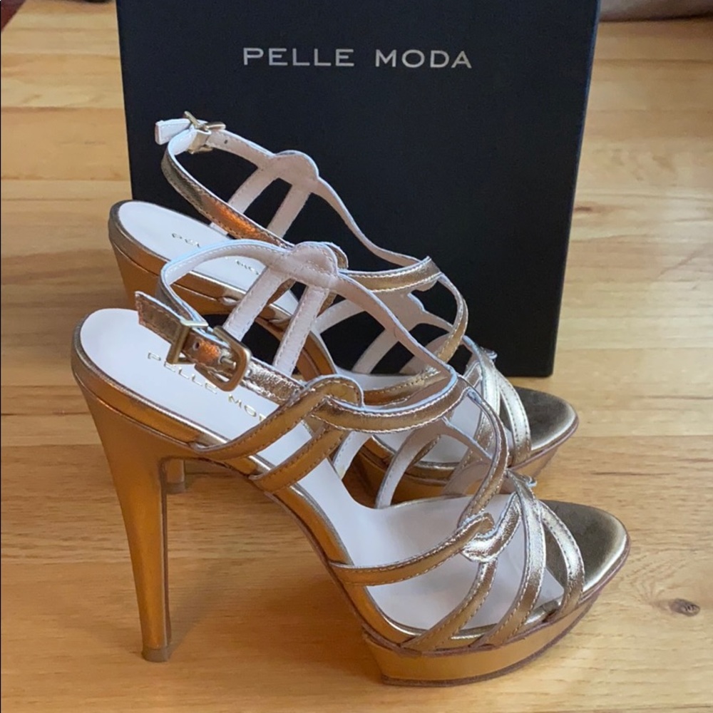 Pelle Moda Gold Heels - Picture 4 of 8